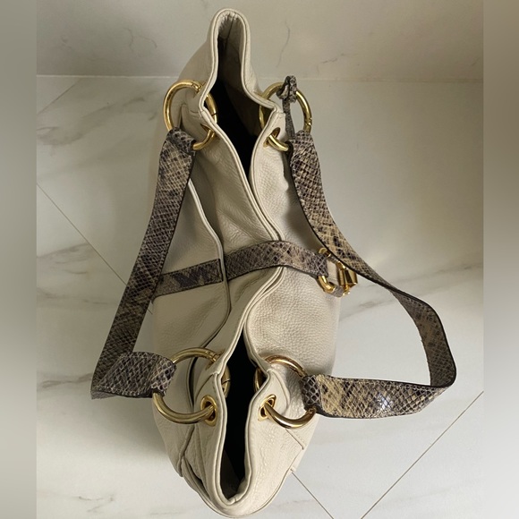 MICHAEL KORS Ivory Soft Pebbled Leather Hobo Shoulder Bag - Picture 13 of 16